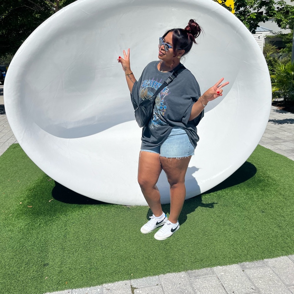 Meet your Posher, Athena